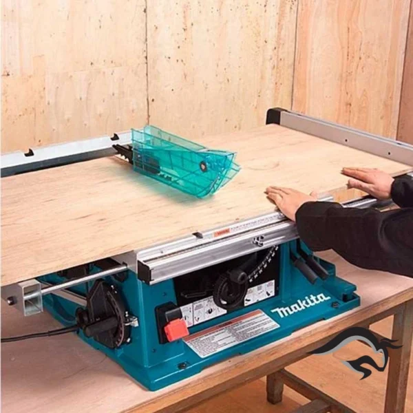 Sierra de Mesa 10" (254mm) 1650W Corte en 90° 93mm Makita 2704