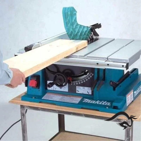 Sierra de Mesa 10" (254mm) 1650W Corte en 90° 93mm Makita 2704
