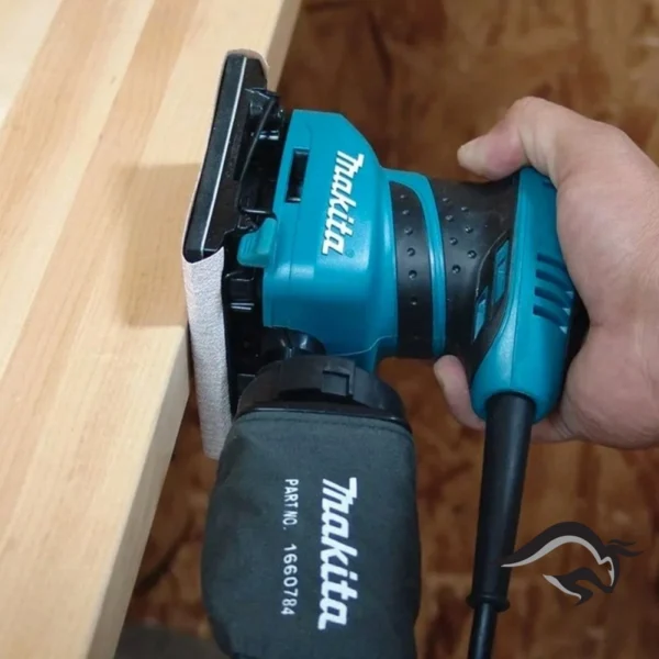 BO4556-3.webp Lijadora Orbital 1/4 (114 x 140 mm) 200W Makita BO4556
