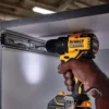 DCD708D2-B2-5.webp Taladro Atornillador 1/2" 20V XR 65Nm Atomic 2 Bat 2.0 Ah Dewalt DCD708D2-B2