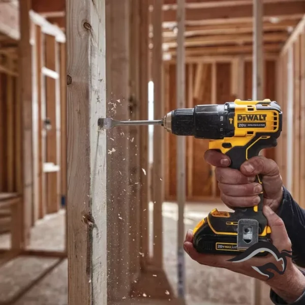 DCD709D2-B2-6.webp Taladro Percutor 1/2" 20V XR 65Nm Atomic 2 Bat 2.0 Ah Dewalt DCD709D2-B2