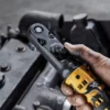 DCF510B-5.webp Ratchet 3/8" y 1/2" 20 V Brushless 102 Nm Baretool Dewalt DCF510B