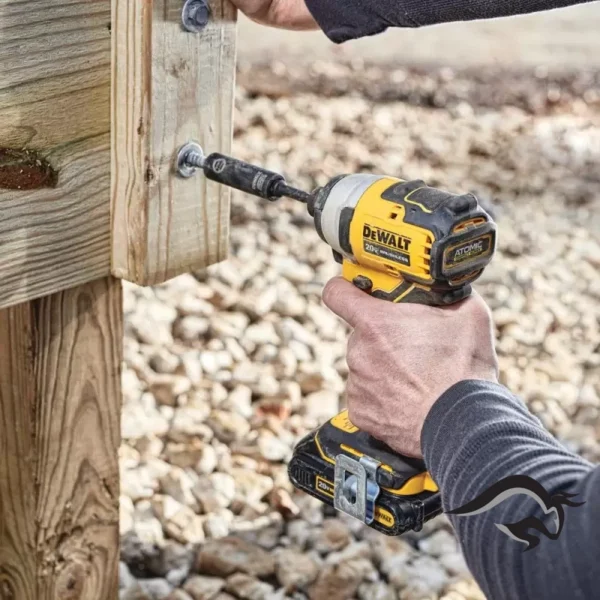 DCF809D2-B2-4.webp Atornillador de Impacto 1/4" Hex 20V XR 2 Bat y Carg Dewalt DCF809D2-B2