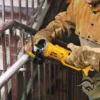 DCG412M2-B2-5.webp Amoladora Angular 4 1/2" 20V Max Incl 2 Bat + Carg Dewalt DCG412M2-B2