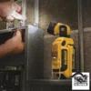 DCL044-10.webp Linterna Trabajo Led 20 V 160 Lm (Sin Bateria/Sin cargador) Dewalt DCL044