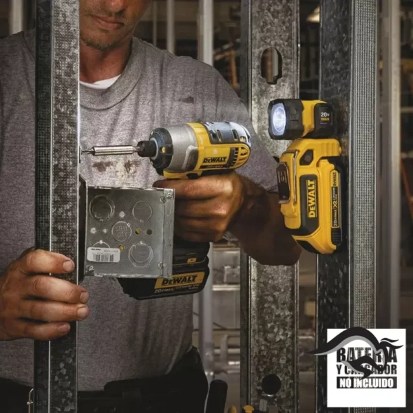 DCL044-11.webp Linterna Trabajo Led 20 V 160 Lm (Sin Bateria/Sin cargador) Dewalt DCL044