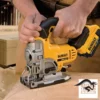 Sierra Caladora 1" 20V V.V. C.C. (Sin Baterias / Sin cargador) Dewalt DCS331B