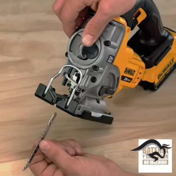Sierra Caladora 1" 20V V.V. C.C. (Sin Baterias / Sin cargador) Dewalt DCS331B