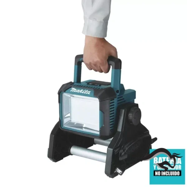DML811-2.webp Reflector 18V LXT 3000 Lm (Sin Baterias/Sin Cargador) Makita DML811