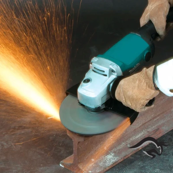 Amoladora Angular 9" 2200W 6600 rpm Makita MT M0921B