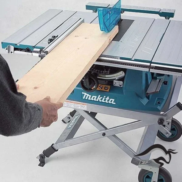 Sierra de Mesa 10" 1500 W 4300 rpm Makita MLT100
