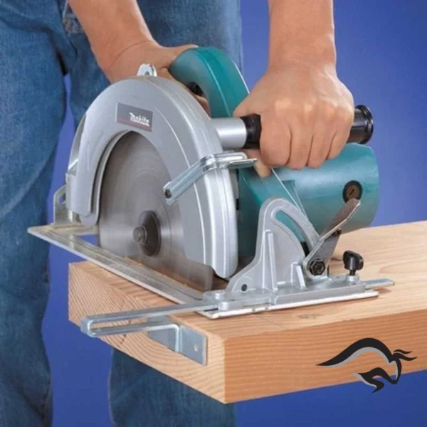 Sierra Circular 9 1/4" (235mm) 2000W Corte en 90° 85mm Makita N5900B