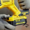 SBH900M2K-B2-6.webp Rotomartillo SDS-Plus 20V Fatmax 2.0J 2 Bat 4.0 Ah Stanley SBH900M2K-B2