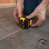 STHT77502-7.webp Nivel Láser de Lineas Cruzadas Cubix Luz Roja 12 M Stanley STHT77502
